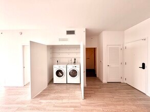 253 NW 31st St, Unit A2 in Miami, FL - Building Photo - Building Photo