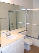 4420 Kensington Road in Los Angeles, CA - Building Photo - Interior Photo