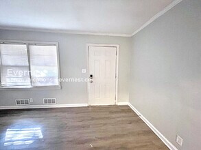 1964 Laurel Ln in Decatur, GA - Building Photo - Building Photo