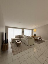 10000 NW 43rd Terrace in Doral, FL - Building Photo - Building Photo