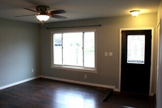 43592 Champlain Ct in Canton Township, MI - Building Photo - Building Photo