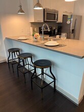 3380 Peachtree Rd NE in Atlanta, GA - Foto de edificio - Building Photo