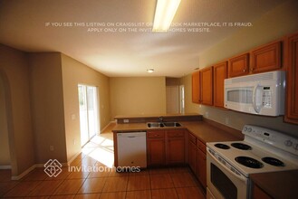 805 Hastin Pl in Kissimmee, FL - Foto de edificio - Building Photo