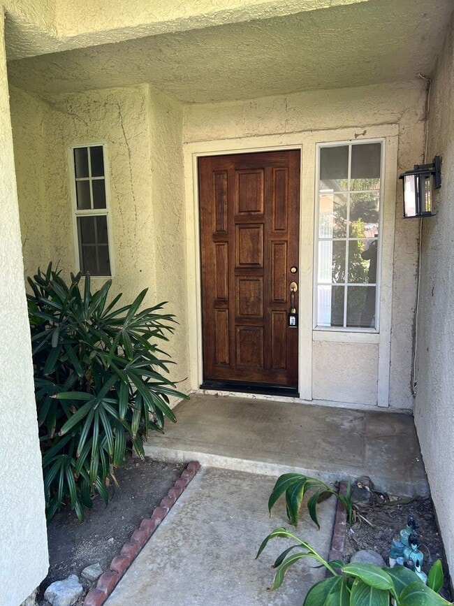 6126 Palomar Cir in Camarillo, CA - Building Photo - Building Photo