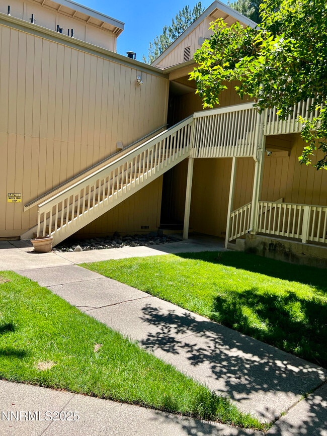 2300 Dickerson Rd in Reno, NV - Building Photo - Building Photo