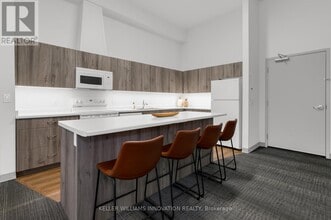 110-110 Robinson St in Simcoe, ON - Building Photo - Building Photo