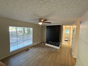 630 Ward Pl in Forest Park, GA - Building Photo - Building Photo