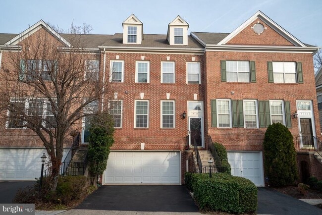 property at 4777 Thornbury Dr