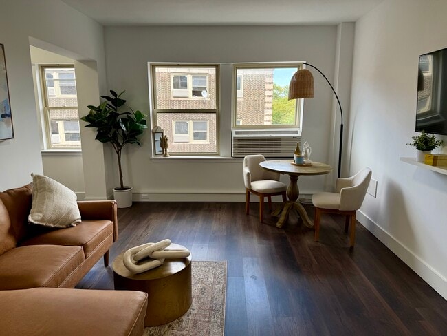5638 N Ashland Ave, Unit 2 in Chicago, IL - Building Photo - Building Photo