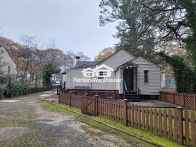 1056 Regent St SW in Atlanta, GA - Building Photo