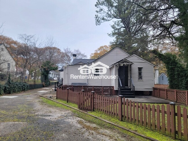 1056 Regent St SW in Atlanta, GA - Foto de edificio - Building Photo