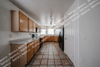 3884 E Douglas Loop in Gilbert, AZ - Foto de edificio - Building Photo