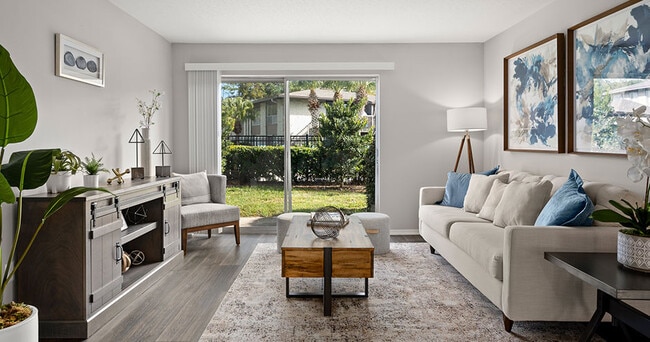 St. John's Pointe Apartment Homes in Orange Park, FL - Building Photo - Building Photo