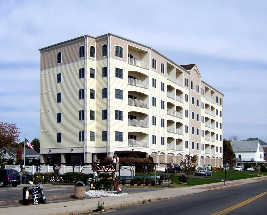 Oceanside Condominiums in West Haven, CT - Foto de edificio