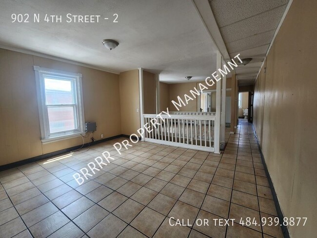 902 N 4th St-Unit -2 in Allentown, PA - Building Photo - Building Photo