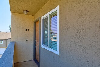 5022 Los Morros Way in Oceanside, CA - Building Photo - Building Photo