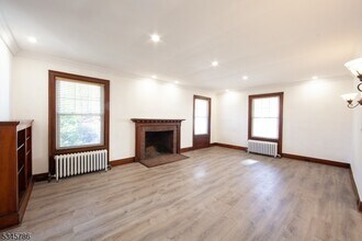395 Claremont Ave in Montclair, NJ - Building Photo - Building Photo
