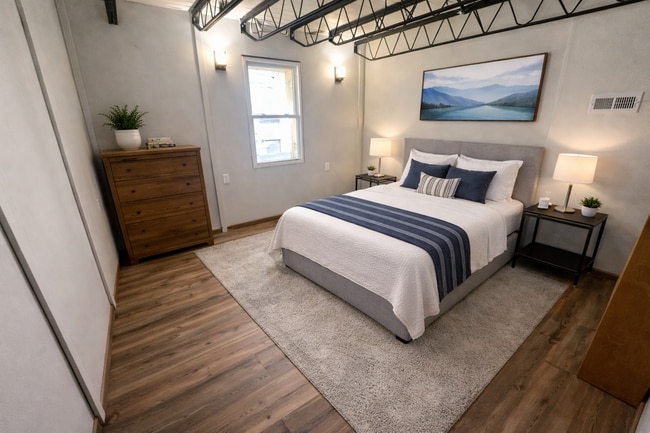 47 W Bridge St, Unit 1 upstairs in Oswego, NY - Building Photo - Building Photo