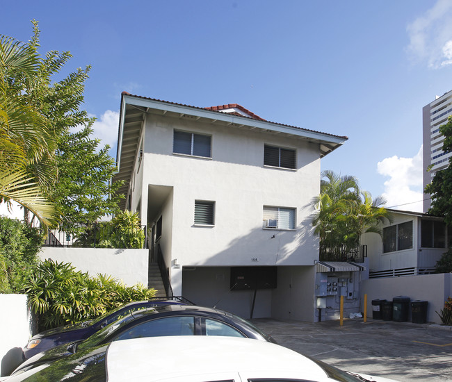 808 Lunalilo St in Honolulu, HI - Foto de edificio - Building Photo