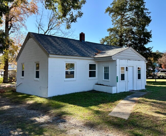 property at 889 W Main St