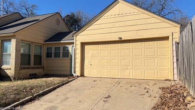 4600 Calmont Ave in Fort Worth, TX - Building Photo - Building Photo