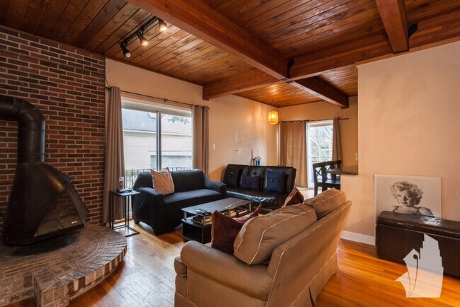 1133 W Drummond Pl, Unit A7 in Chicago, IL - Building Photo - Building Photo