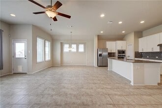 104 Finley St in Hutto, TX - Building Photo - Building Photo