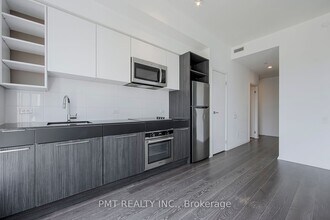 68-2068 Shuter St in Toronto, ON - Building Photo - Building Photo