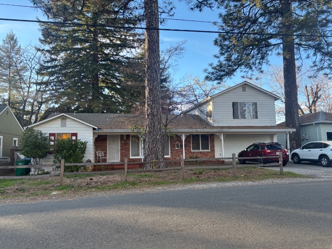 property at 11724 Alta Vista Ave