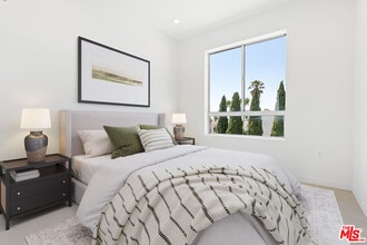 11727 Kiowa Ave in Los Angeles, CA - Building Photo - Building Photo