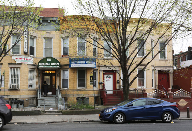 3014 Glenwood Rd in Brooklyn, NY - Foto de edificio - Building Photo