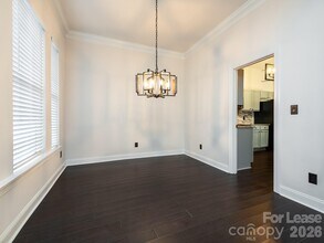 6820 Charter Hills Rd in Charlotte, NC - Building Photo - Building Photo