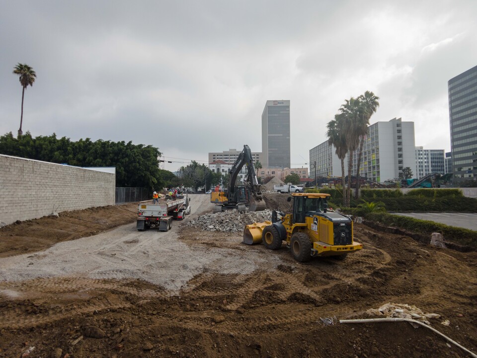 626 Kingsley in Los Angeles, CA - Building Photo