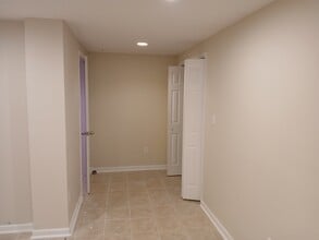 7001 Chain Fern Ct in Clinton, MD - Building Photo - Building Photo