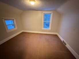 455 Spicer Street in Akron, OH - Building Photo