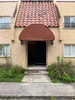 3864 La Mirada Dr N in Jacksonville, FL - Building Photo