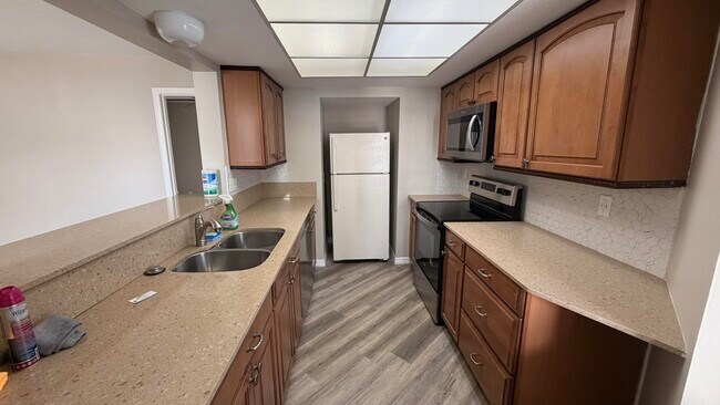 3302 SE Aster Ln in Stuart, FL - Building Photo - Building Photo