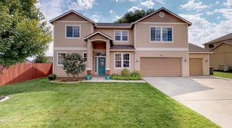 301 S Quay St in Kennewick, WA - Building Photo