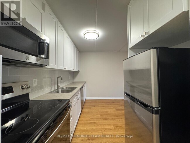 80 Rockwood Ave in St Catharines, ON - Building Photo - Building Photo