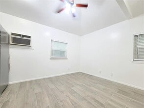 1014 1/2 E 38th St in Austin, TX - Building Photo - Building Photo