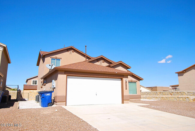 7073 Copper Canyon Drive in El Paso, TX - Building Photo - Building Photo