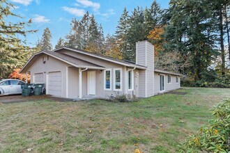 9232 Mullen Rd SE in Olympia, WA - Building Photo - Building Photo