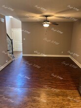 21611 Westover Ct in Peculiar, MO - Building Photo - Building Photo