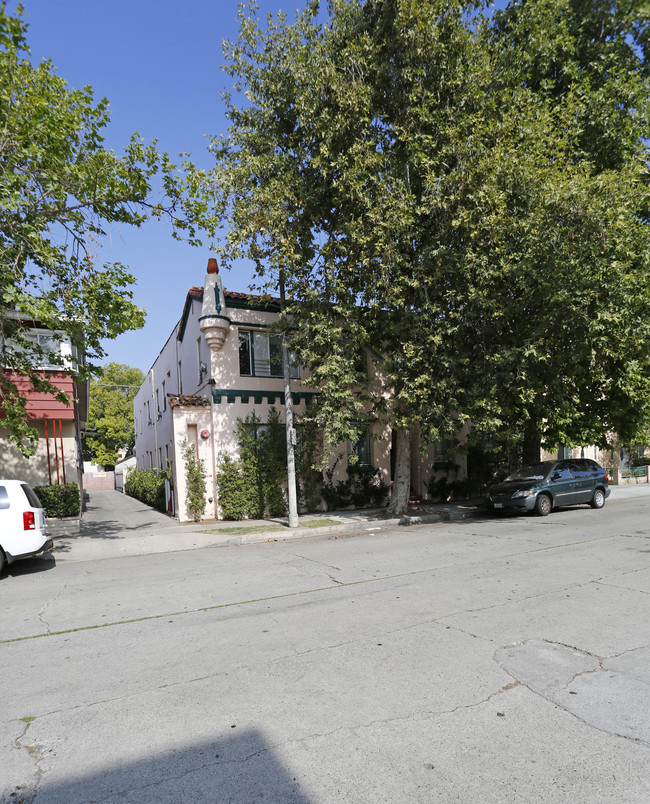 827 S Gramercy Pl in Los Angeles, CA - Foto de edificio - Building Photo