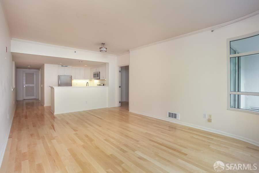 403 Main St in San Francisco, CA - Building Photo