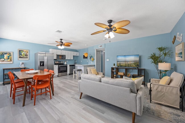 property at 224 E Grant Ave
