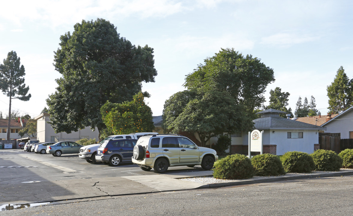 Willow Ranch in San Jose, CA - Building Photo