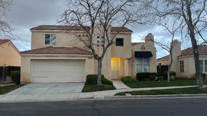 40204 La Cota Dr in Palmdale, CA - Building Photo