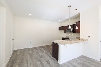 East Meadows Apartment Homes in Owensboro, KY - Foto de edificio - Building Photo