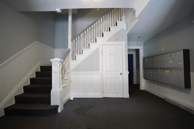 110 Warren St in Boston, MA - Building Photo - Building Photo